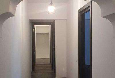 Apartament cu 3 camere decomandat în Frații Golești - 12