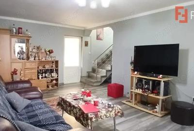 Casă cu 5 camere cu Teren 845 Mp în Sânmihaiu Român