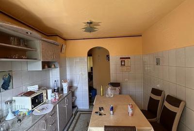 Apartament cu 3 camere decomandat în Central - 1