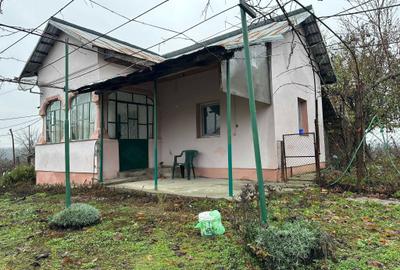 Casă cu 3 camere în Măciuca - 1