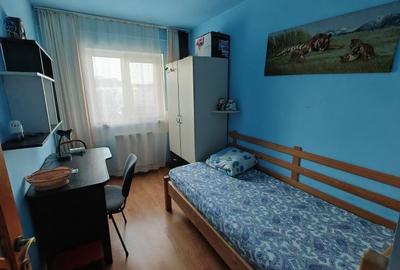 Apartament cu 3 camere în Nicolina