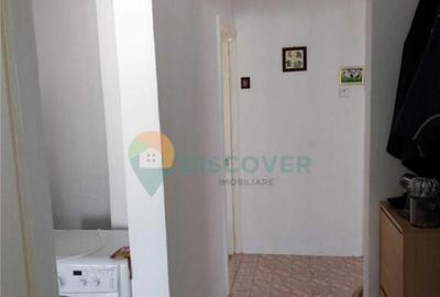 Zona Milcov , 3 camere decomandate , modelul cu 2 bai , 77.0 - 4