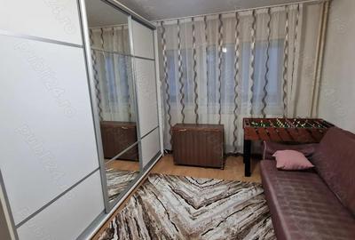 Apartament cu 2 camere decomandat în Vest