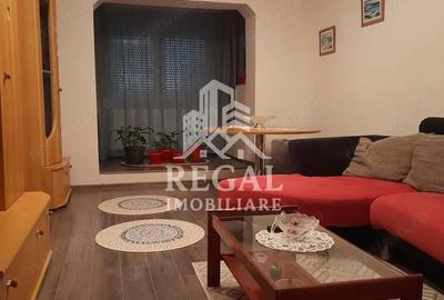 Apartament 3 camere in zona Micro 7( la intersectie cu str. Pinilor) - 1