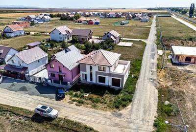 Casă premium semi-finisată de vânzare Curtici, cartier nou Comision 0 - 2