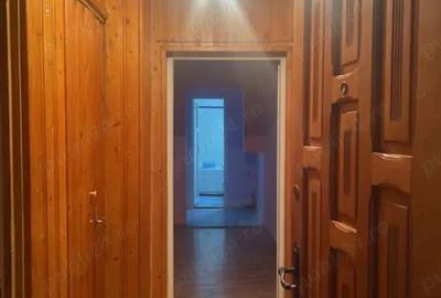 Vand apartament 2 camere , parter , Micro 1 - 3