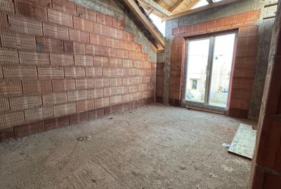 Duplex cu 4 camere cu Canalizare în Moșnița Nouă - 7