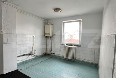 Apartament cu 4 camere decomandat în Central - 3