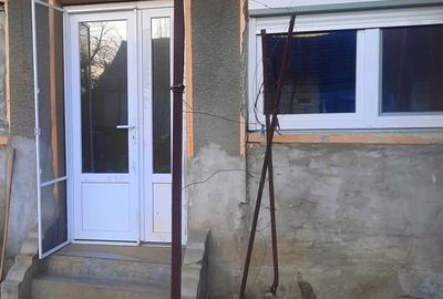 Casa de vanzare cu front stradal generos, disponibila in 2 rate, in zona buna - 3