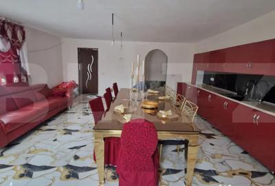 Casă cu 5 camere cu Canalizare în Central - 8