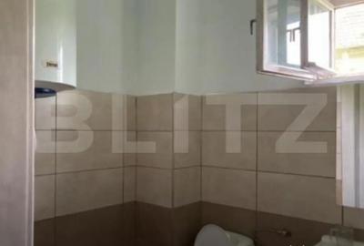 Casă cu 6 camere cu Teren 1000 Mp în Central - 2