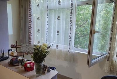 Apartament cu 3 camere în Micro 16 - 1