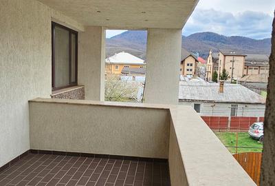 Vila P+E, proiect modern, zona 1 Mai - 18