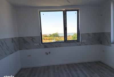 Casă cu 4 camere în Palazu Mare