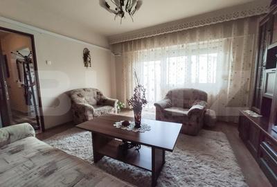 Apartament cu 2 camere decomandat, mobilat în Micro 16