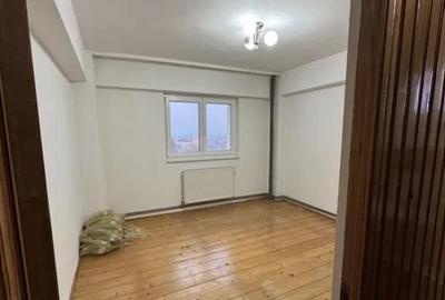 Apartament cu 3 camere decomandate zona Burdujeni - 1