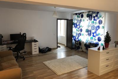 Casă cu 6 camere cu Teren 286 Mp în Eroii Revoluției - 15