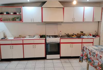 Casă individuală cu 6 camere cu Canalizare în Dorobanților - 12