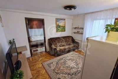 Apartament cu 2 camere semidecomandat, mobilat în Gheorgheni