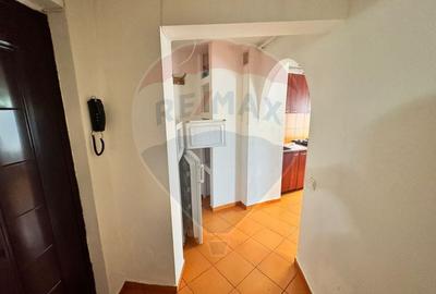 GARSONIERA DE INCHIRIAT-ZONA NORD - 8