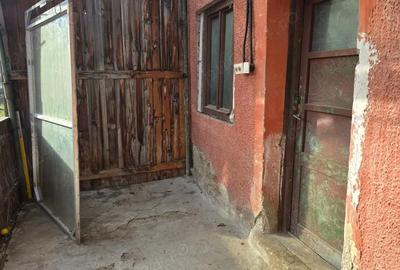 Casă cu 2 camere cu Teren 1585 Mp în Brănișca - 3