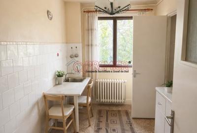 Apartament cu 3 camere în Berceni