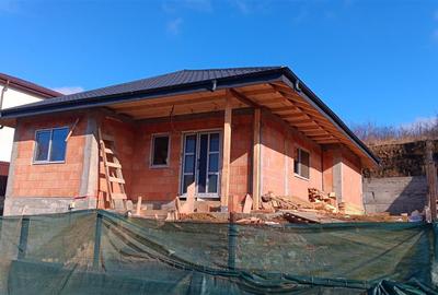 Casă cu 4 camere cu Canalizare în Bârnova - 3