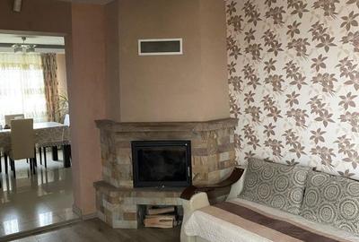 Casă cu 4 camere cu Teren 1300 Mp în Central