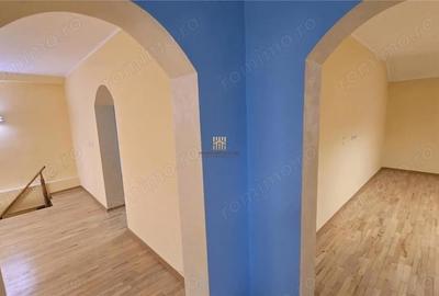 Spațiu comercial, de 65 mp, în Central - 10