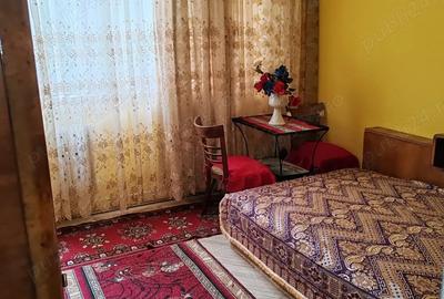 Apartament cu 3 camere semidecomandat în Central - 3