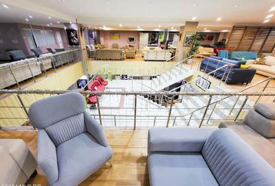 Spațiu comercial, de 1,806 mp, în Central - 3