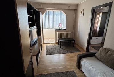 Apartament cu 3 camere semidecomandat în Central - 3