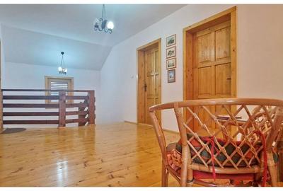 Casă cu 5 camere decomandat cu Teren 927 Mp în Hărman - 16