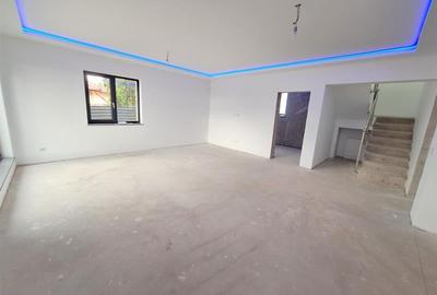 Casa noua P+M ,in Hemeius, aproape de Primarie, 413 mp  teren - 30