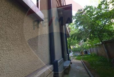 Casă / Vilă cu 11 camere de vânzare în zona Iancului - 17