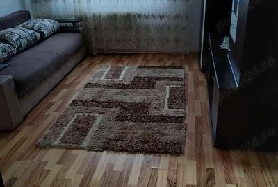 Inchiriez garsoniera etaj 4 - 1