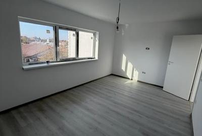 VAND CASA LA CHEIE, IDEALA PENTRU FAMILIE, PROIECT MODERN, ZONA LINISTITA - 5