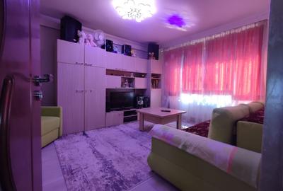 Garsoniera decomandata situata in bloc de apartamente, Astra.