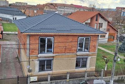 Casă cu Teren 800 Mp în Central - 7