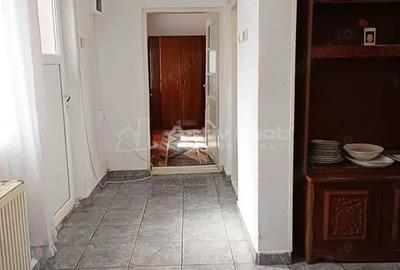 Casă cu 8 camere cu Teren 232 Mp în Rahova - 7