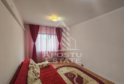 Apartament cu 3 camere semidecomandat în Aradului - 11