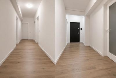 Apartament cu 3 camere decomandat în Tractorul - 3