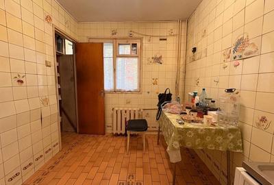 Apartament 2 Camere Decomandat | Obor | 3/8 - 1980 | Necesita renovare - 8