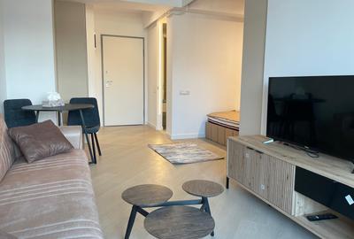 Cortina North, Studio, Prima Chirie, 2025