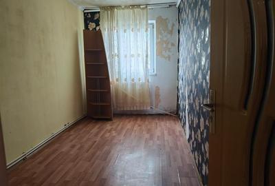 Apartament cu 4 camere semidecomandat în Hipodrom - 2