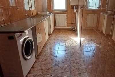 Inchiriez apartament 2 camere - 1