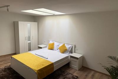 Inchiriez casa cu curte recent renovata B-dul Mamaia zona Universitate - 5