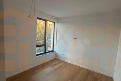 Vila deosebita de vanzare - zona Mamaia Nord pe malul lacului - 5