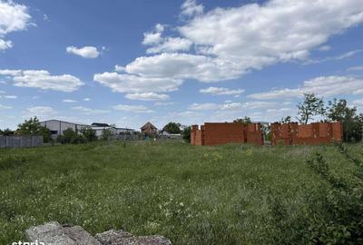 Spațiu comercial, în Leș - 3