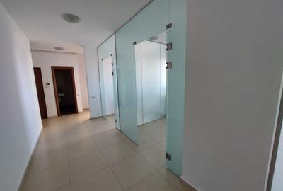 Bd. MAMAIA, spatiu BIROURI, 103 mp., compartimentat 4 birouri, oficiu - 3